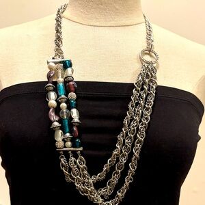 Elenna Mellinni vintage necklace in Silvertone